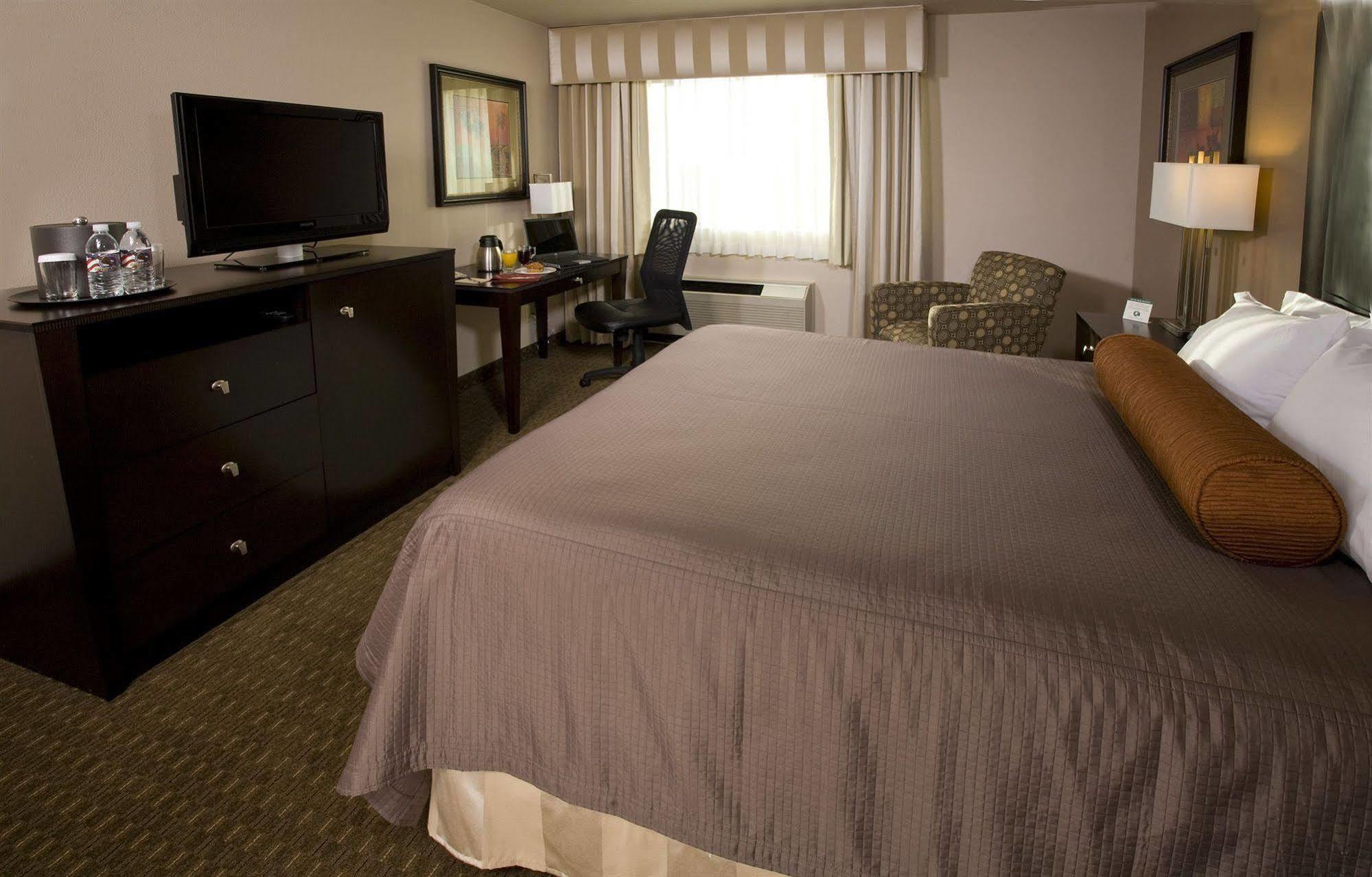 קלקאמאס Monarch Hotel & Conference Center חדר תמונה