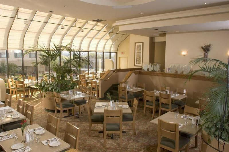 קלקאמאס Monarch Hotel & Conference Center מראה חיצוני תמונה